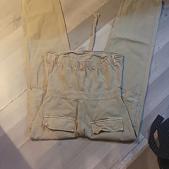 Altar'd State Kensley Strapless Cargo Women's Tan Jumpsuit Size Large - Picture 6 of 8